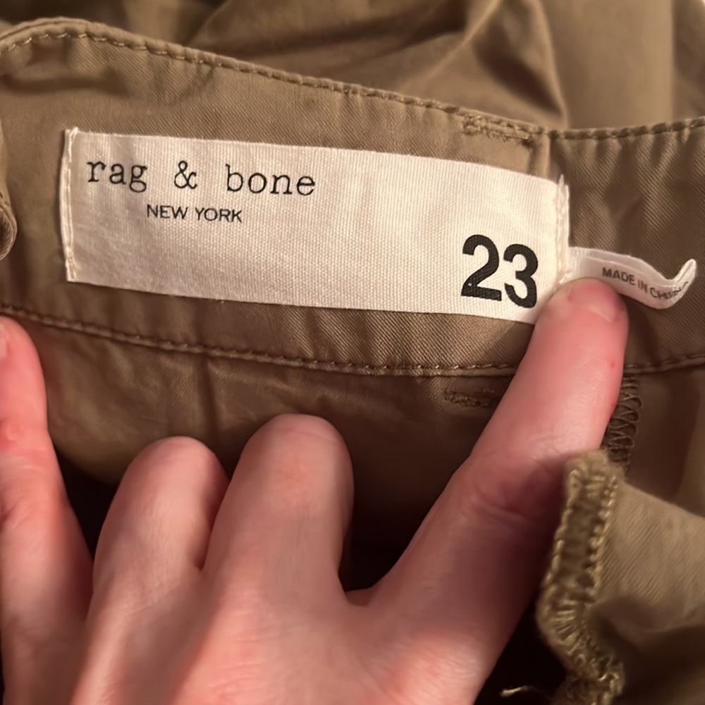 NWT rag & bone Green Moss Field High Rise
Chino Pants Size 23 (fits like 24) - Picture 16 of 16